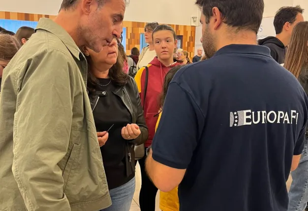 Groupe de personnes Europafi